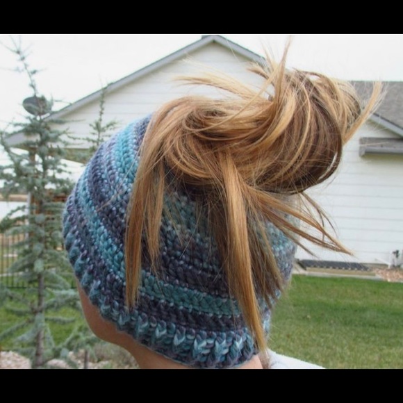 Ponytail/Bun Beanie - Picture 3 of 3
